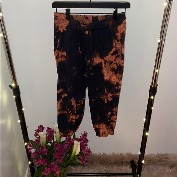 H&M Tie Dye Capri Drawstring Pants - Picture 1 of 9